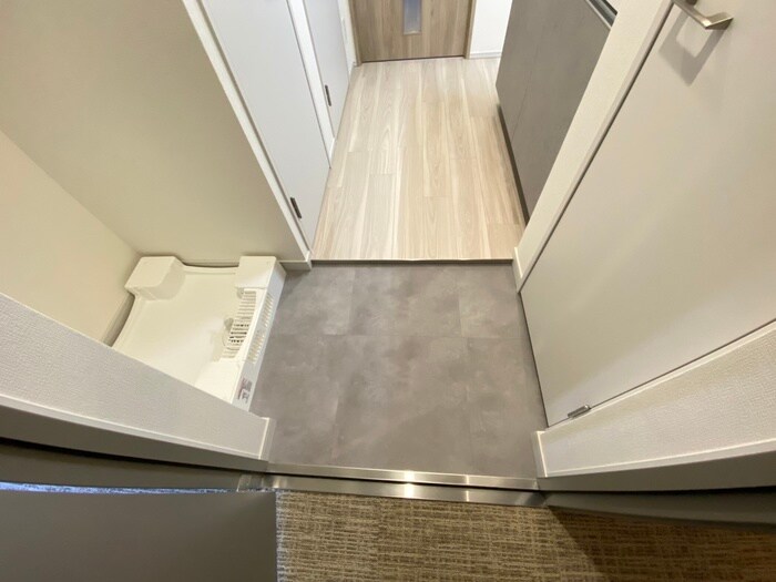 物件内観写真17　(玄関)