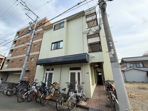 エリーナハイツ外観写真