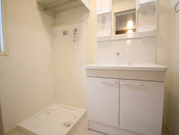 物件内観写真11　(洗面)