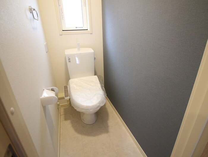 物件内観写真13　(トイレ)