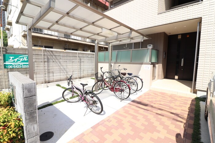 物件外観写真3　(駐輪場)