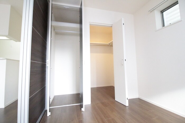 物件内観写真11　(収納)