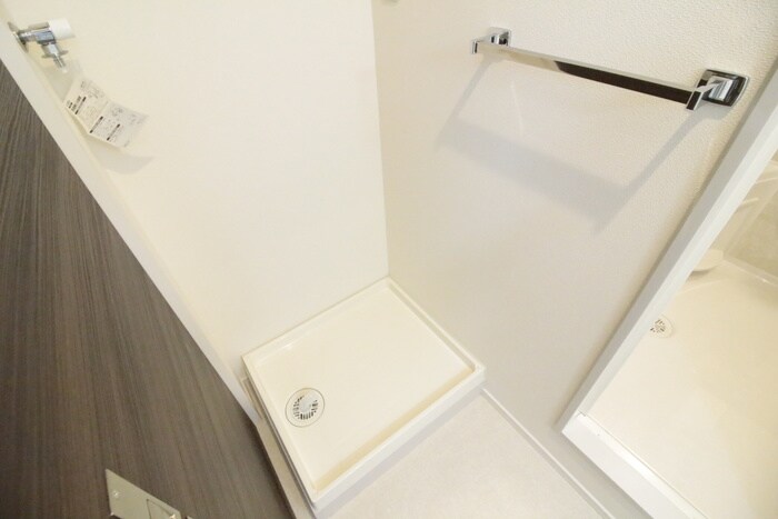 物件内観写真13　(洗濯機置場)