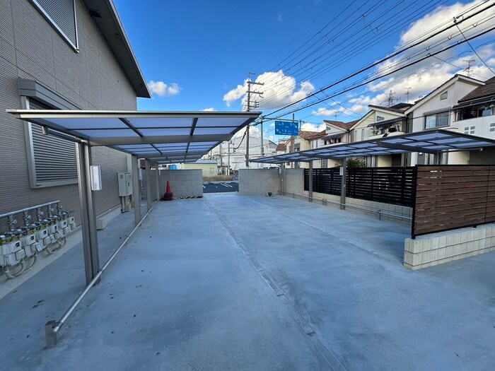 物件外観写真4　(駐輪場)