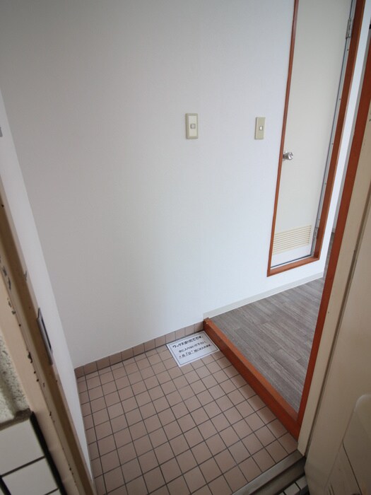 物件内観写真8　(廊下)