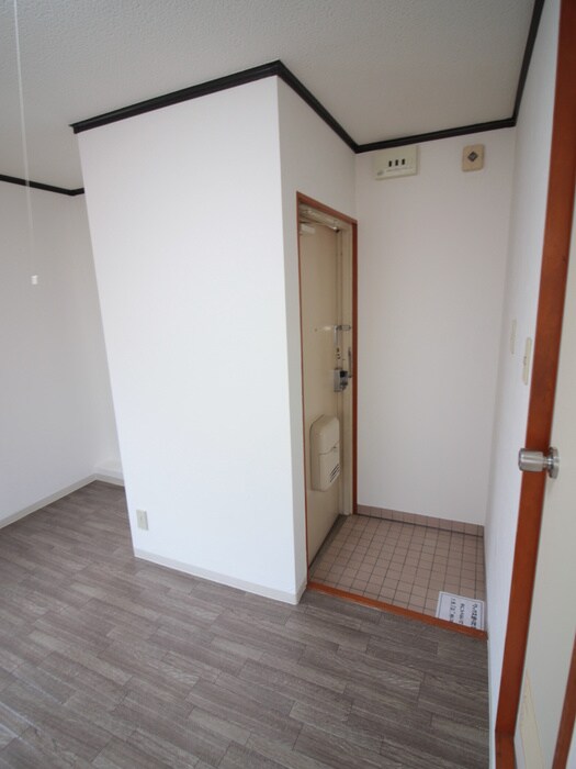 物件内観写真13　(廊下)