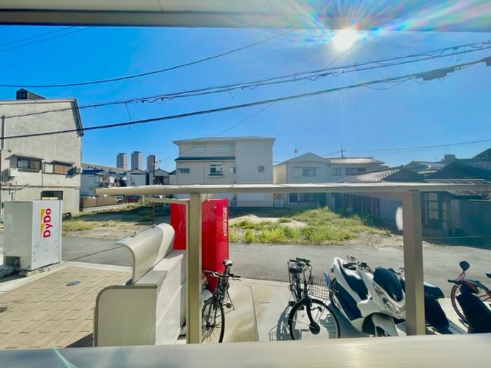 物件内観写真16　(室内からの展望)