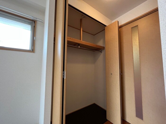 物件内観写真15　(収納)