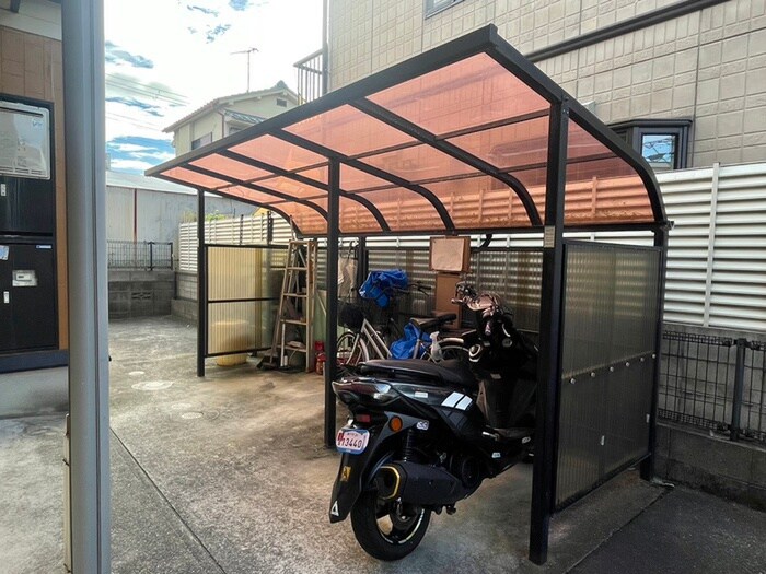 物件外観写真5　(駐輪場)