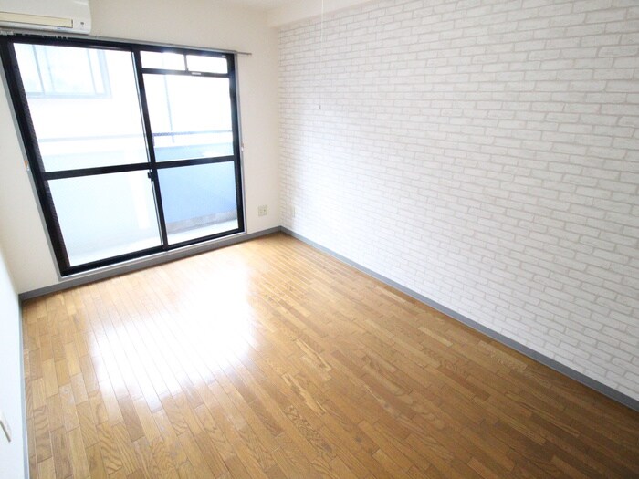 物件内観写真9　(居室)