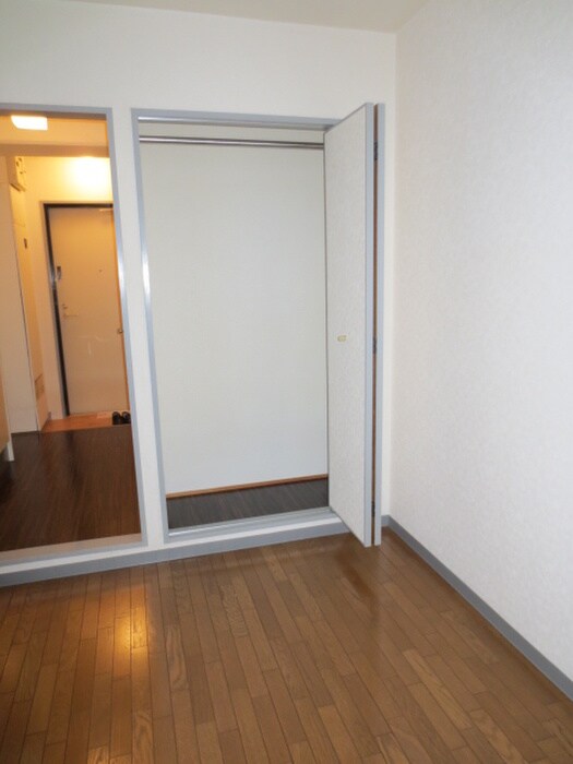 物件内観写真15　(居室)