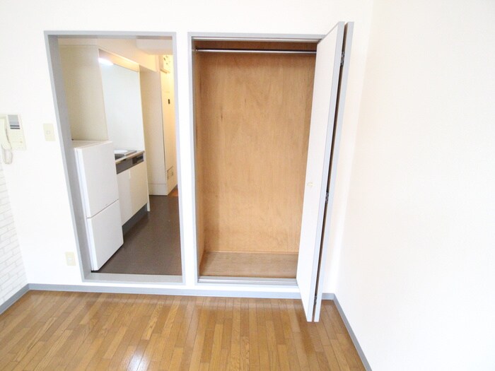 物件内観写真16　(収納)