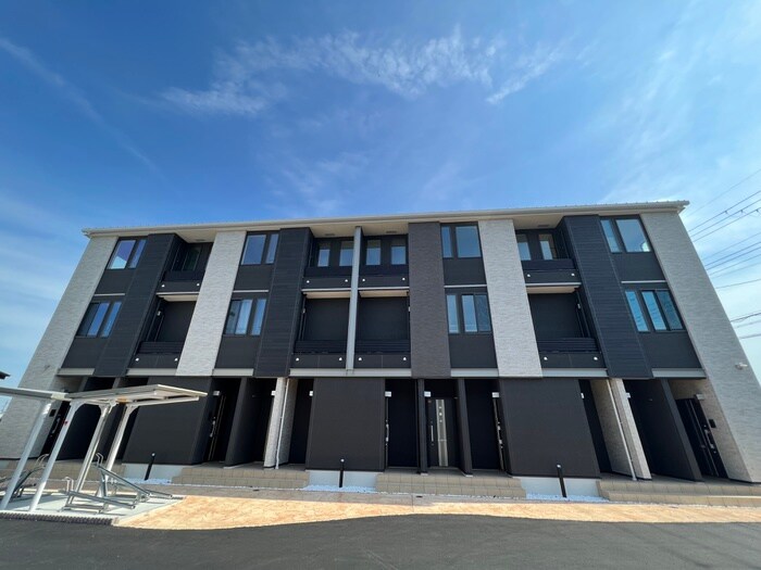 物件外観写真1　(外観写真)