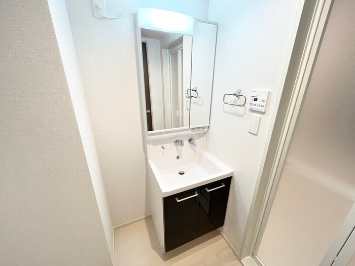 物件内観写真9　(洗面)