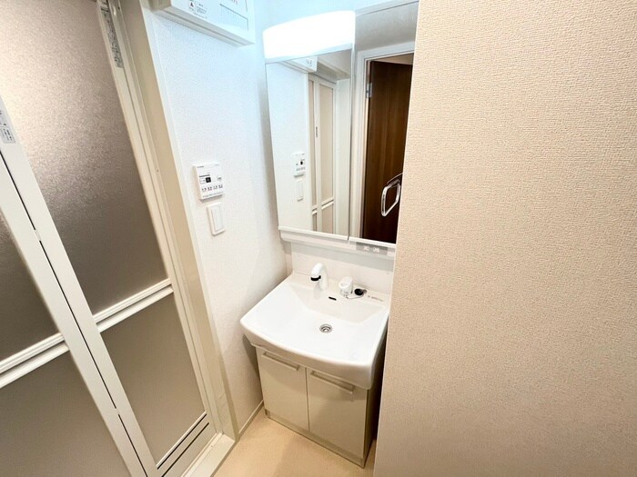 物件内観写真9　(洗面)