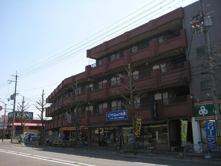 ハイライフ嵯峨外観写真