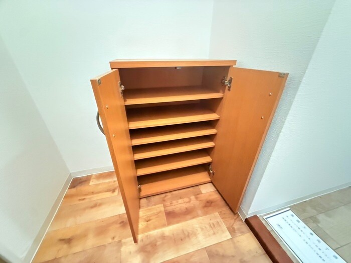 物件内観写真15　(靴箱)