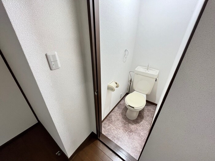 物件内観写真11　(トイレ)