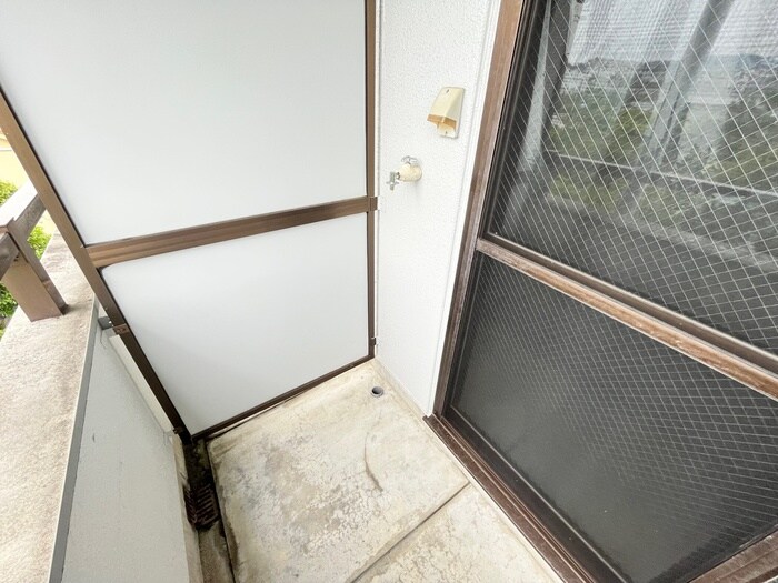 物件内観写真14　(洗濯機置場)