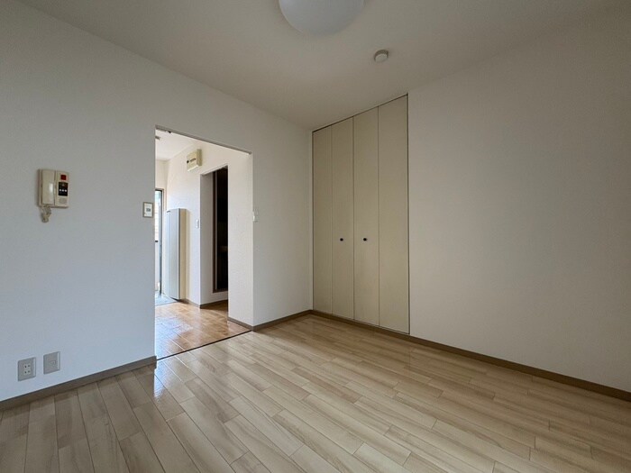 物件内観写真8　(居室)