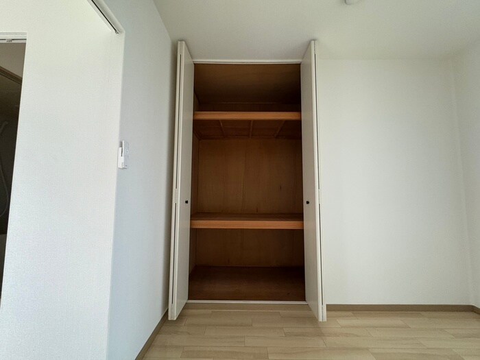 物件内観写真15　(収納)
