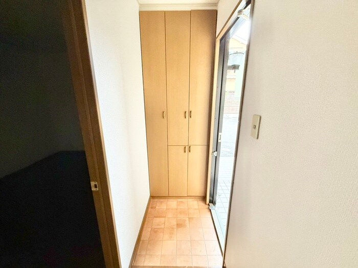 物件内観写真15　(玄関)
