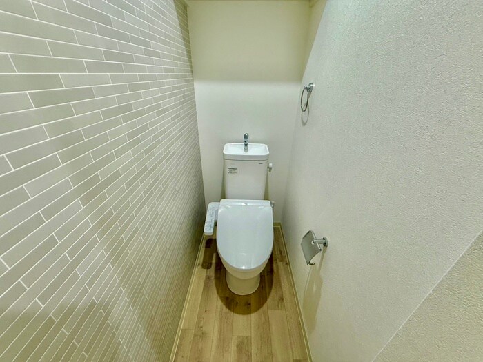 物件内観写真8　(トイレ)
