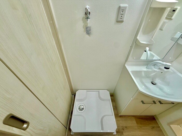 物件内観写真9　(洗濯機置場)