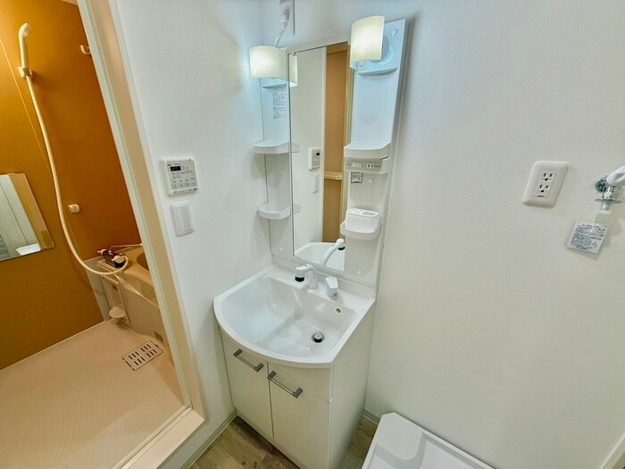 物件内観写真10　(洗面)