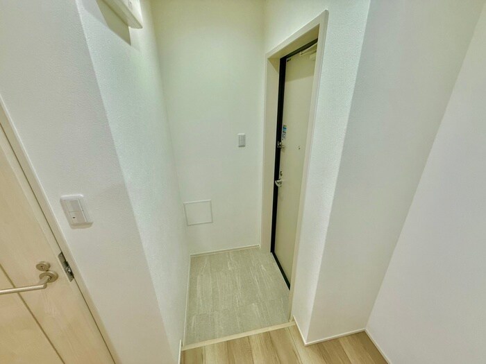 物件内観写真19　(玄関)