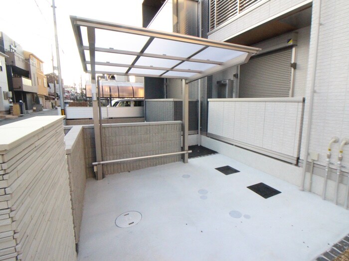 物件外観写真6　(駐輪場)