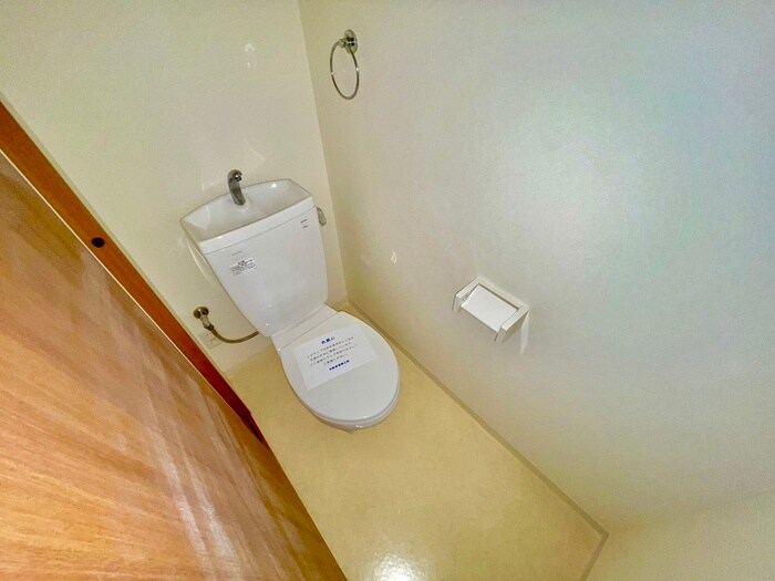 物件内観写真13　(トイレ)