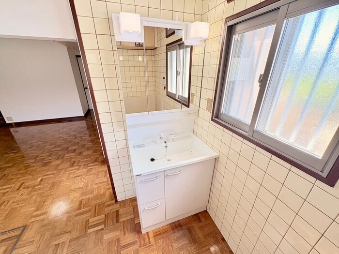 物件内観写真6　(洗面)