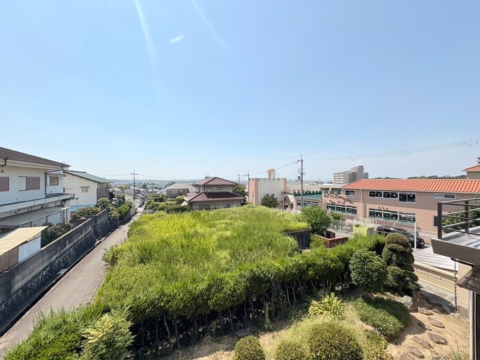 物件内観写真14　(室内からの展望)