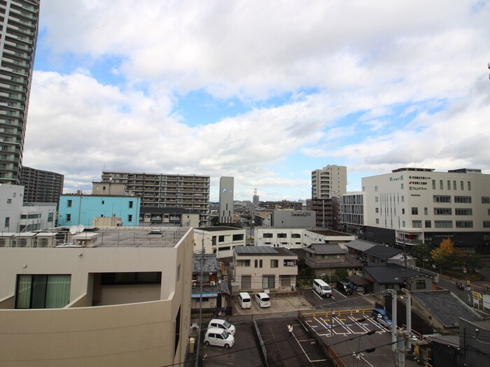 物件内観写真21　(室内からの展望)