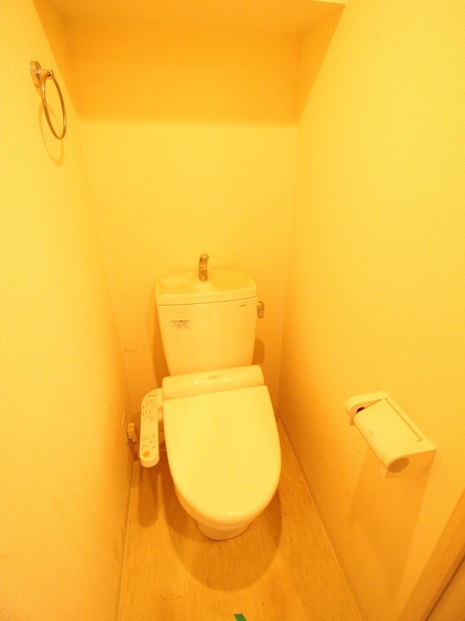 物件内観写真4　(トイレ)