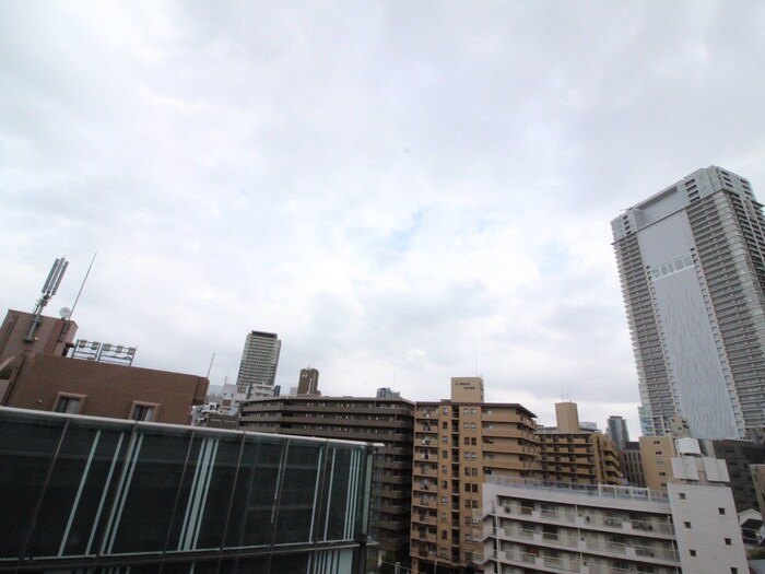 物件内観写真16　(室内からの展望)