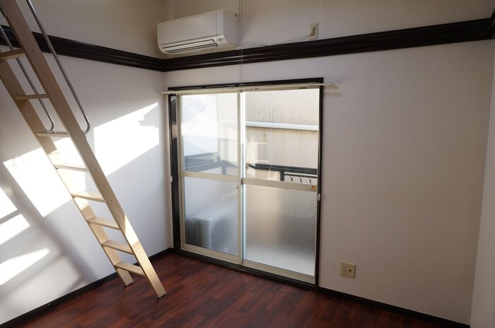 物件内観写真6　(居室)