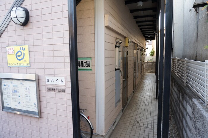 物件外観写真3　(エントランス部分)