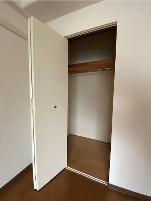 物件内観写真12　(収納)