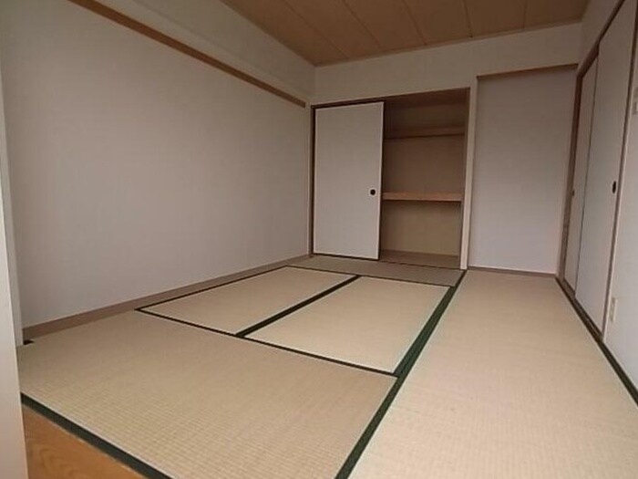 物件内観写真13　(居室)