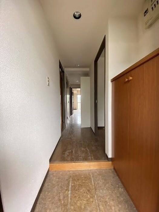 物件内観写真16　(廊下)