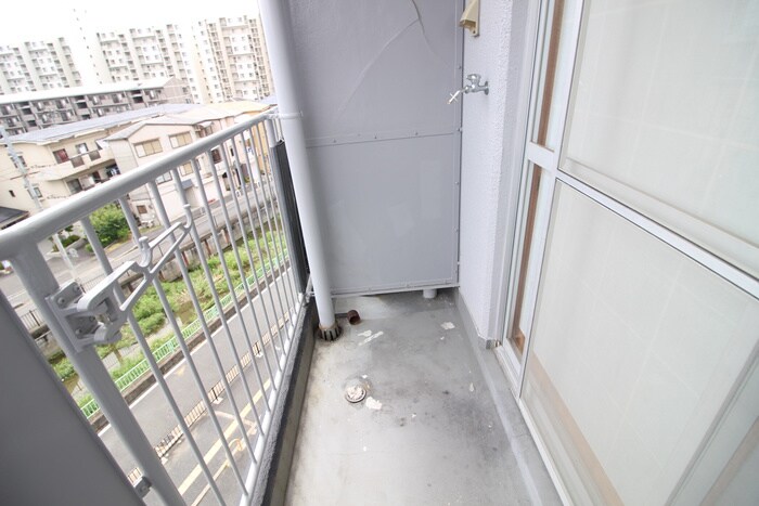 物件内観写真11　(洗濯機置場)