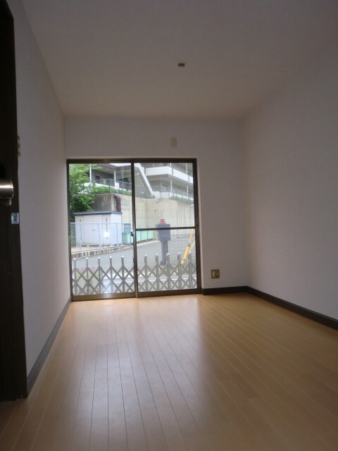 物件内観写真5　(居室)