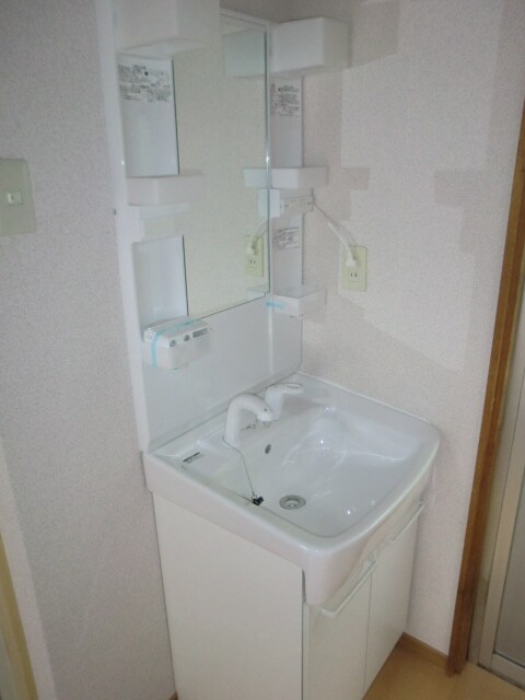 物件内観写真9　(洗面)