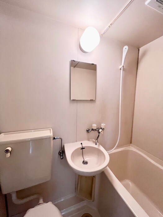 物件内観写真13　(洗面)