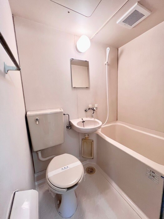 物件内観写真15　(トイレ)