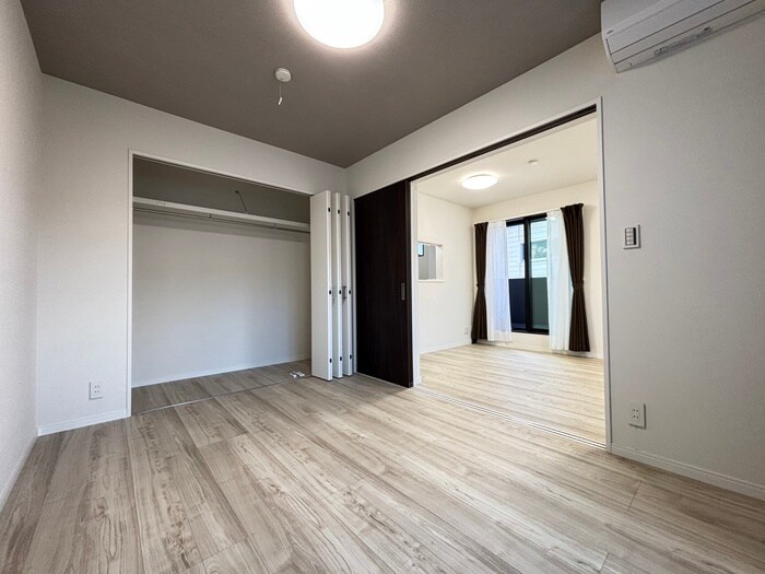 物件内観写真8　(居室)