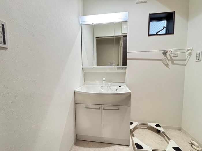 物件内観写真12　(洗面)