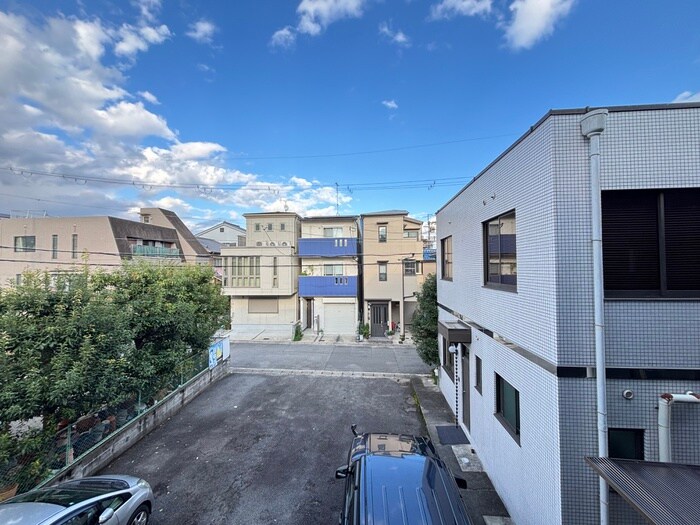 物件内観写真15　(室内からの展望)